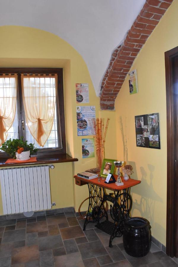 Lequio Tanaro La Casa Di Enzo Bed & Breakfast エクステリア 写真
