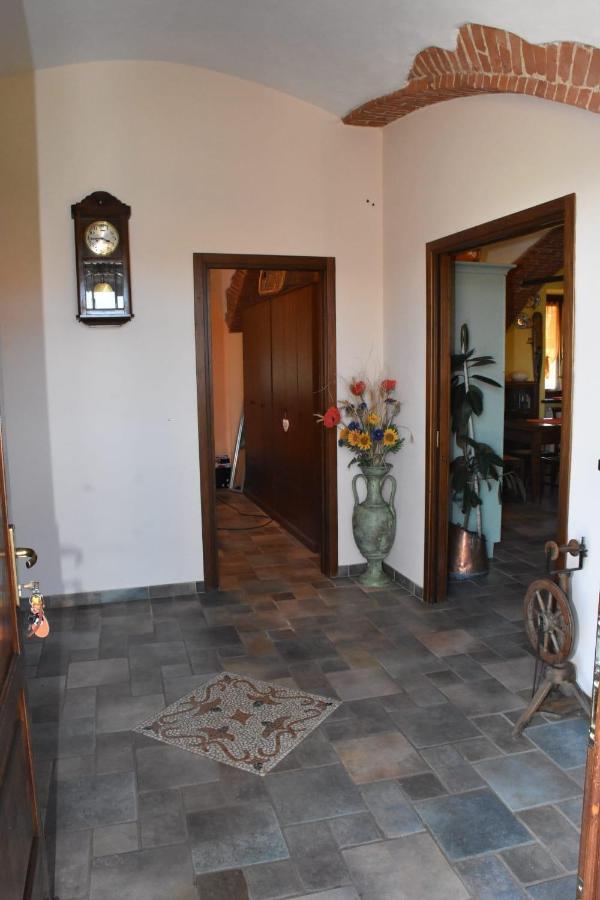 Lequio Tanaro La Casa Di Enzo Bed & Breakfast エクステリア 写真