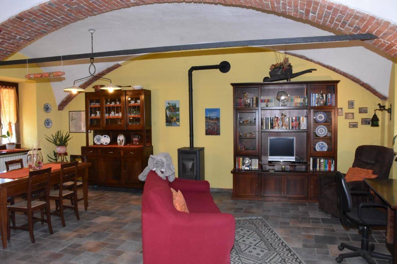 Lequio Tanaro La Casa Di Enzo Bed & Breakfast エクステリア 写真
